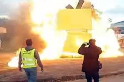 Api Unggun Meledak di Karnaval Paris, 18 Luka