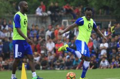 Atasi Ketertinggalan, Persib Beri Esien dan Cole Latihan Khusus