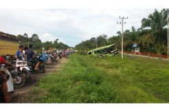 Bus Terperosok ke Tegalan Usai Tabrak Siswi SMA hingga Tewas