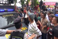 Eksekusi Pasar Merjosari Ricuh, Petugas dan Pedagang Bentrok