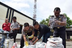Tiga Janda di Demak Kompak Produksi Petasan