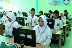 289 Siswa SMA Negeri 2 Indramayu Menumpang UNBK ke Sekolah Lain
