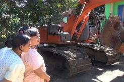 Cari Korban Longsor di Nganjuk, Tim SAR Kerahkan Alat Berat