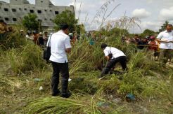 Kejar Burung, Tukang Becak Temukan Mayat di Lapangan Bola