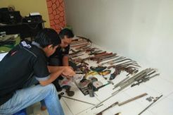Polisi Gerebek Tempat Pembuatan Senpi Rakitan
