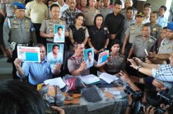 Satu Lagi Pembunuh Keji Sekeluarga Dibekuk, Tersisa Andi Lala