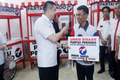 20 Tahun Sewa Gerobak, Pedagang Mi Ayam Tertolong Gerobak Perindo