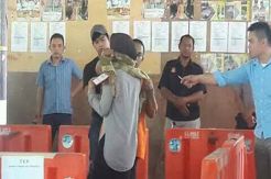 Polisi Rekonstruksi Pembunuhan Wartawati oleh Suami