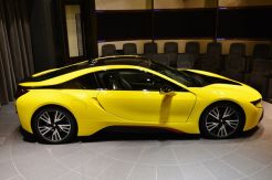 BMW Siapkan i8 Yellow...