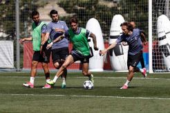 Bale Out, Pintu Isco...