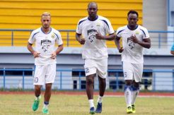 Belum Kantongi Kitas, Essien dan Cole Dilarang Tampil di Liga 1