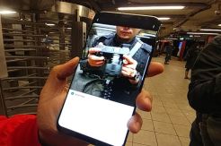 Pengguna Samsung Keluhkan Tampilan Layar Galaxy S8