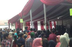 Penasaran Siapa yang Menang, Warga Datangi TPS Megawati