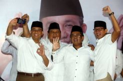 Prabowo: Anies-Sandi 57%, Ahok-Djarot 42%