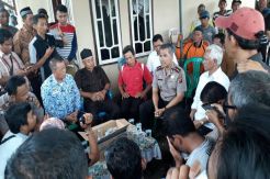 Adik Surini Korban Penembakan Satu Keluarga Tuntut Keadilan Polisi