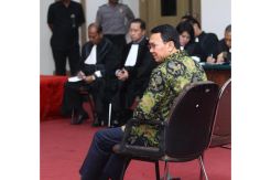 Dasar Pertimbangan JPU dan Tuntutan Ringan Terhadap Ahok Tidak Nyambung