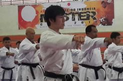 Sensei Asal Jepang Gembleng Karateka Sabuk Hitam Amura