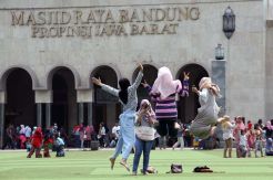Survei Membuktikan Warga Kota Bandung Bangga dan Bahagia