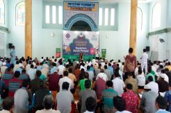 Sambut May Day, Ribuan Buruh Bekasi Ikut Khataman Alquran