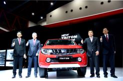 Hadir di IIMS 2017, Berikut Harga dan Spesifikasi Mitsubishi New Triton