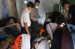 Dobrak Pintu, Yayus Temukan Ibunya Tewas Bersimbah Darah