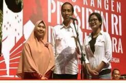 In Hong Kong, President Jokowi Distributed Bicycles too