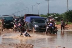 Diguyur Hujan Semalaman,...