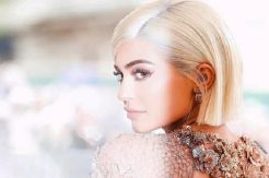 Kylie Jenner Mesra dengan...