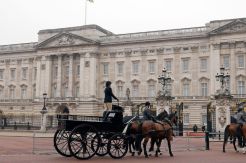 Istana Buckingham Gelar...