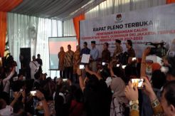 Resmi, Anies-Sandi Ditetapkan Gubernur-Wagub DKI Terpilih