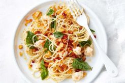 Santap Malam dengan Spaghetti Udang Daging Asap