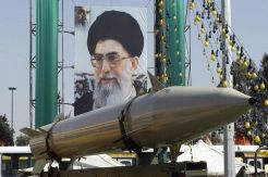 Pentagon Curiga Militer...