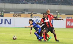 Menang Tapi Didikte Persipura, Djanur: Yang Penting Tiga Poin!