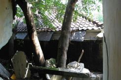 Turap Jebol, Rumah Guru SD Sukmajaya Longsor hingga 4 Kali