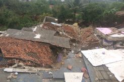 Terkena Longsor, Warga Mengeluh Belum Dapat Bantuan Pemkot Tangsel