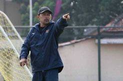 Aji Santoso Sesalkan Kartu Merah Junda