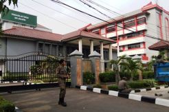 Antisipasi Demo Susulan, Puluhan Personel Gabungan Berjaga di Pengadilan Tinggi DKI