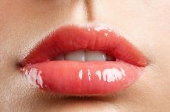 Ragam Riasan Bibir yang Jadi Tren di Tahun 2017