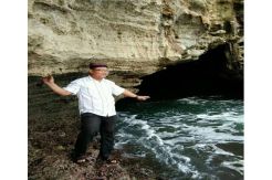 Goa Seni di Pantai Batu Hiu Jadi Tempat Tirakat Para Seniman