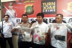 Cinta Tak Direstui Orang Tua, Sekuriti Setubuhi Siswi di Kamar Kosan