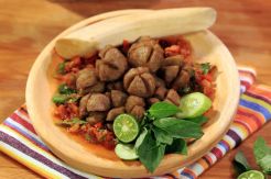Tips Membuat Bakso Sapi...