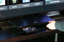 Samsung UBD-M8500 UHD 4K Blu-Ray Player Menonton Lebih Nyata