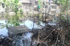 Luput dari Pengawasan Bocah Dua Tahun Tewas di Dasar Sungai