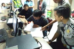 Coba Serang Polisi Usai Bertabrakan, Pengendara Motor Dibekuk