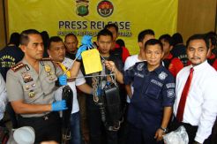 Olah TKP Lokasi Pesta...