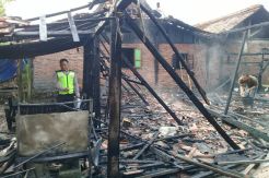 Tertidur Setelah Salat Subuh, Rumah Fatonah Ludes Terbakar