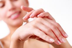Tips Cegah Kulit Kering...