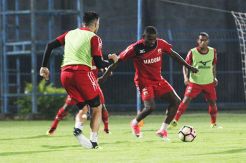 Gomes Yakin Madura United...