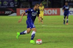 Persib Jangan Terus Meratap, Laga Tandang Kontra Bhayangkara FC Sudah Menanti