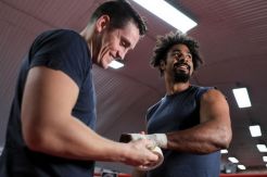 Hayemaker Akhiri Hubungan...